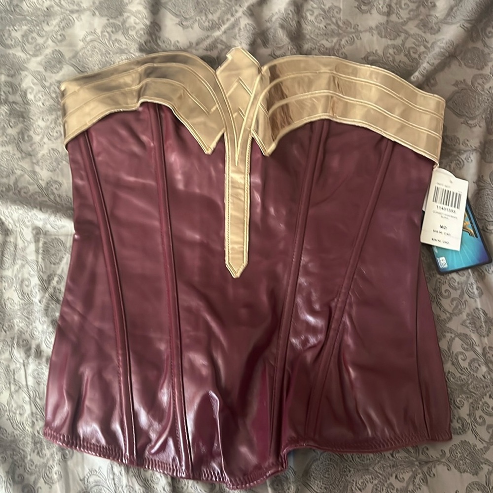 Brand new Wonder Woman Halloween outfit, size medium